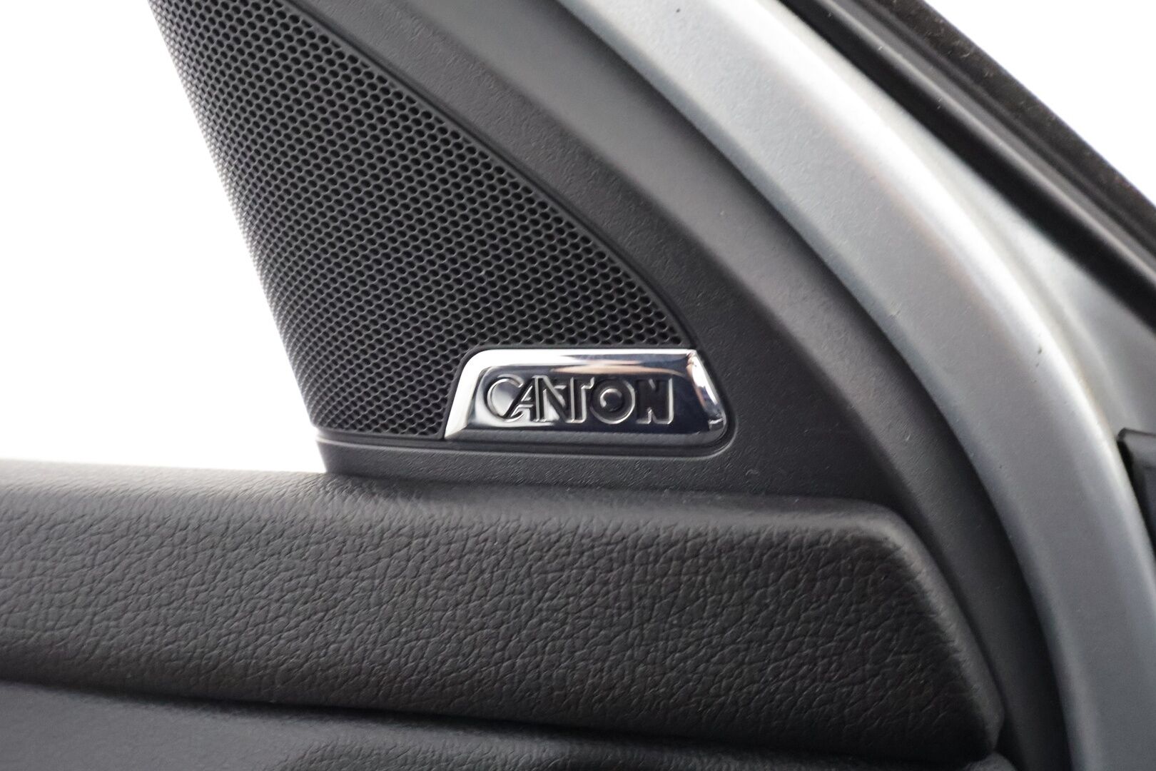 Skoda Octavia 2020 Combi 1,5 TSI Style DSG Autom. - | ACC | Webasto | Koukku | Canton | Digimittaristo | Puolinahat | P.kamera | Keyless | LED | Lämm. ratti | Navi | Merkkihuollot | 2x alut | 