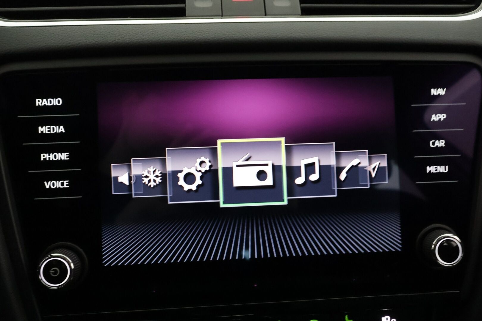 Skoda Octavia 2020 Combi 1,5 TSI Style DSG Autom. - | ACC | Webasto | Koukku | Canton | Digimittaristo | Puolinahat | P.kamera | Keyless | LED | Lämm. ratti | Navi | Merkkihuollot | 2x alut | 