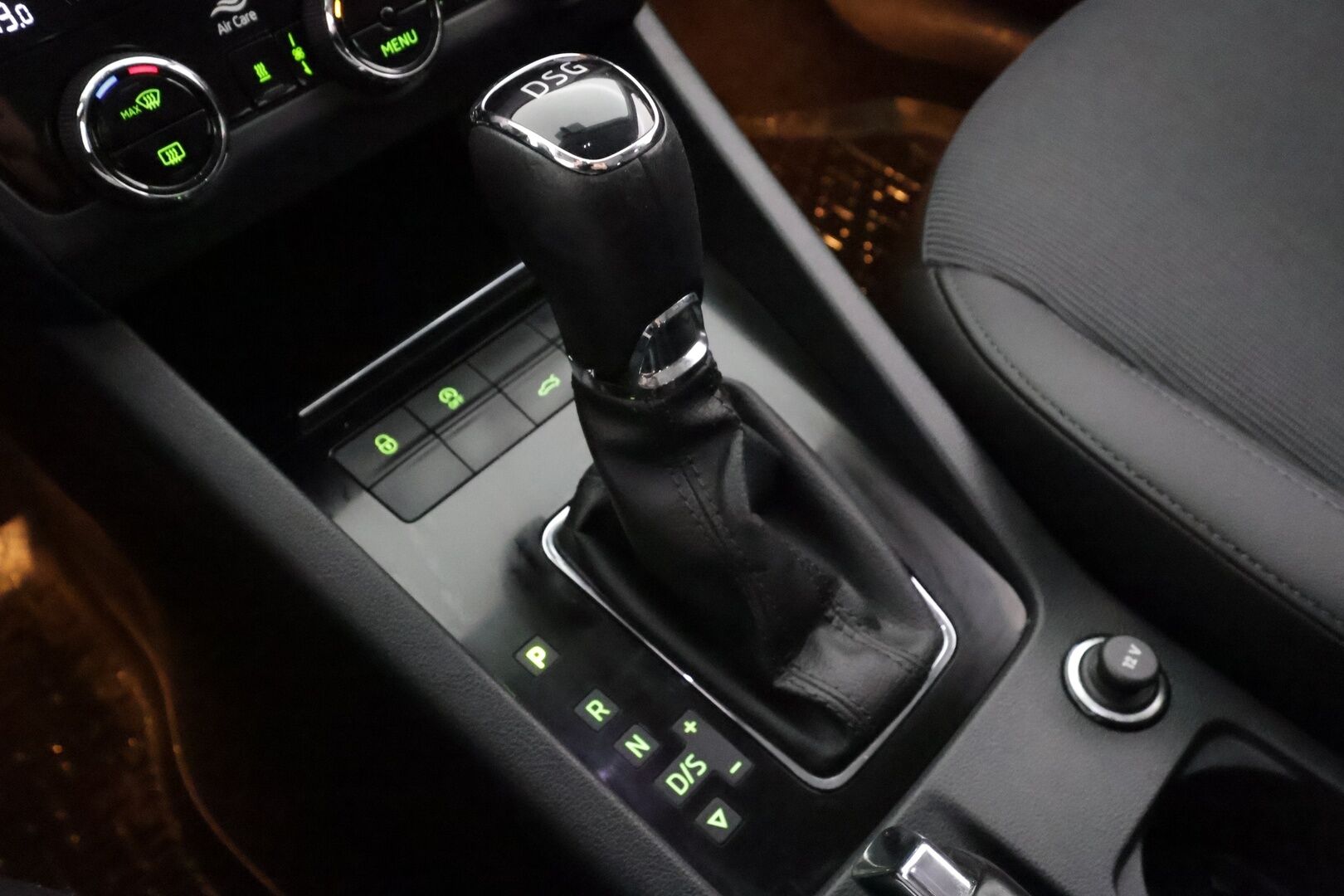 Skoda Octavia 2020 Combi 1,5 TSI Style DSG Autom. - | ACC | Webasto | Koukku | Canton | Digimittaristo | Puolinahat | P.kamera | Keyless | LED | Lämm. ratti | Navi | Merkkihuollot | 2x alut | 