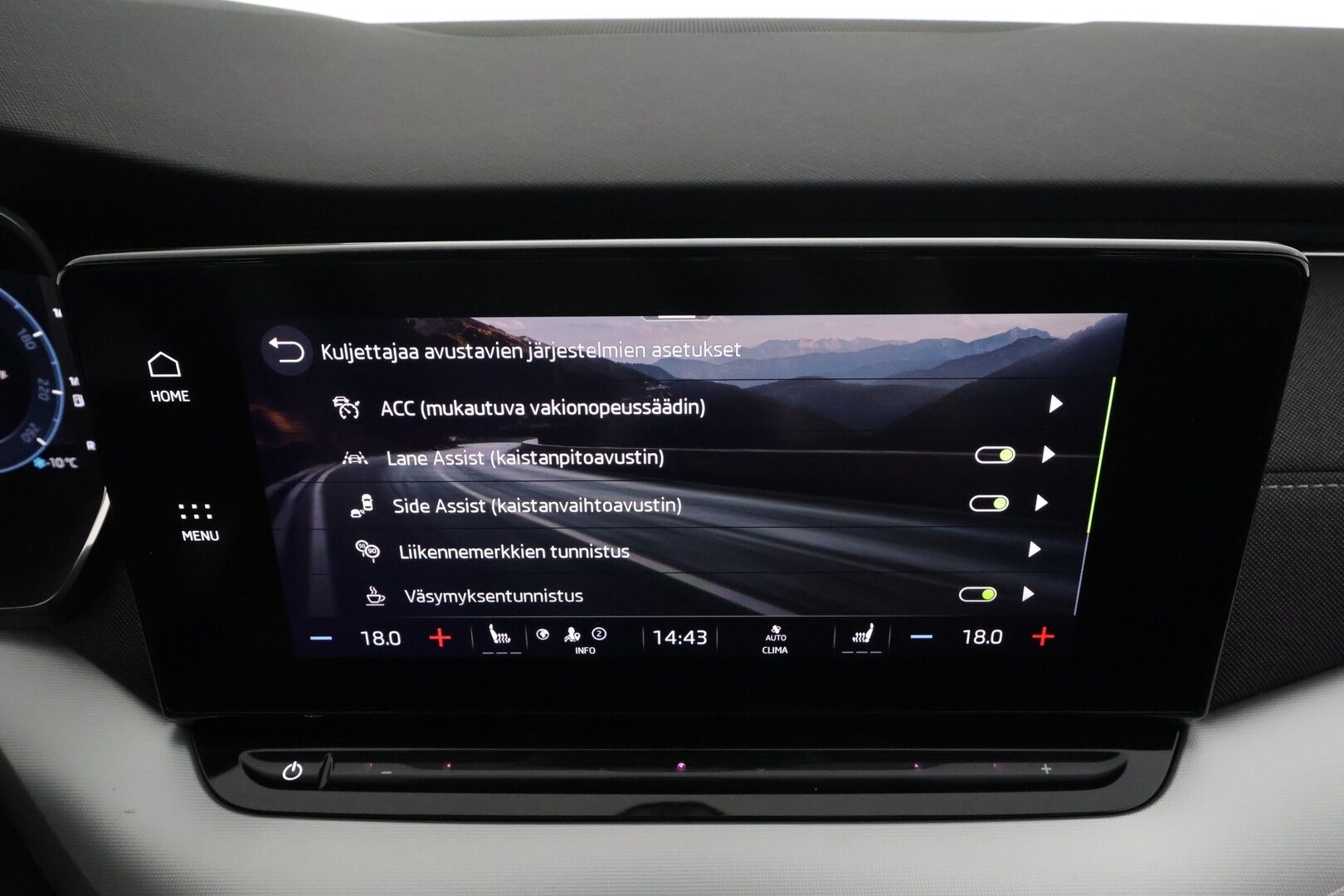 Skoda Octavia 2023 Combi 2.0 TDI 150 4x4 Style Nordic Edition DSG * Webasto / Koukku / ACC / Matrix / P.kamera / Navi * - 1-om Suomi-auto / Kahdet renkaat aluvanteilla / Merkkihuollot - HULLUT AVAJAISHULINAT KORKOTARJOUS 3,29 %