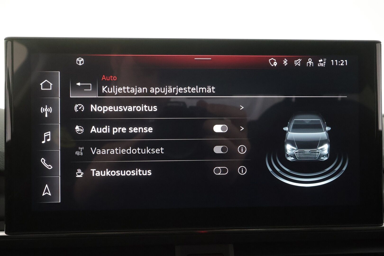 Audi A4 2023 Sedan Progress 40 TFSI 150 kW MHEV quattro S tronic - | Vakkari | Webasto | Koukku | P.Kamera | LED | Sporttipenkit | Ratinlämmitys | Apple&Android | 1.Om Suomi-auto | Kahdet Renkaat | Merkkihuollettu |
