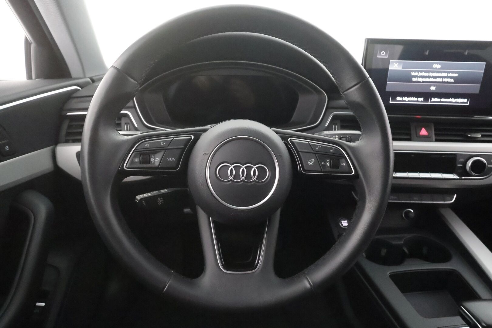 Audi A4 2023 Sedan Progress 40 TFSI 150 kW MHEV quattro S tronic - | Vakkari | Webasto | Koukku | P.Kamera | LED | Sporttipenkit | Ratinlämmitys | Apple&Android | 1.Om Suomi-auto | Kahdet Renkaat | Merkkihuollettu |