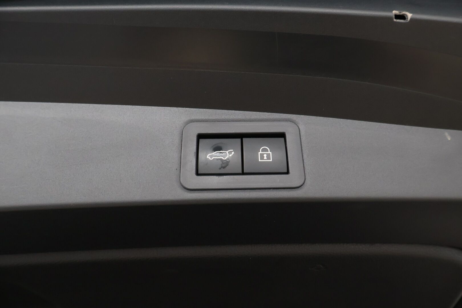 Toyota Corolla 2023 Touring Sports 1,8 Hybrid Prestige Edition - Suomiauto / Merkkihuollot / Adapt.Vakkari / Peruutuskamera / Puolinahkasisusta / Adapt.LED / Navi / Huippuvarusteet / Erikoisväri!