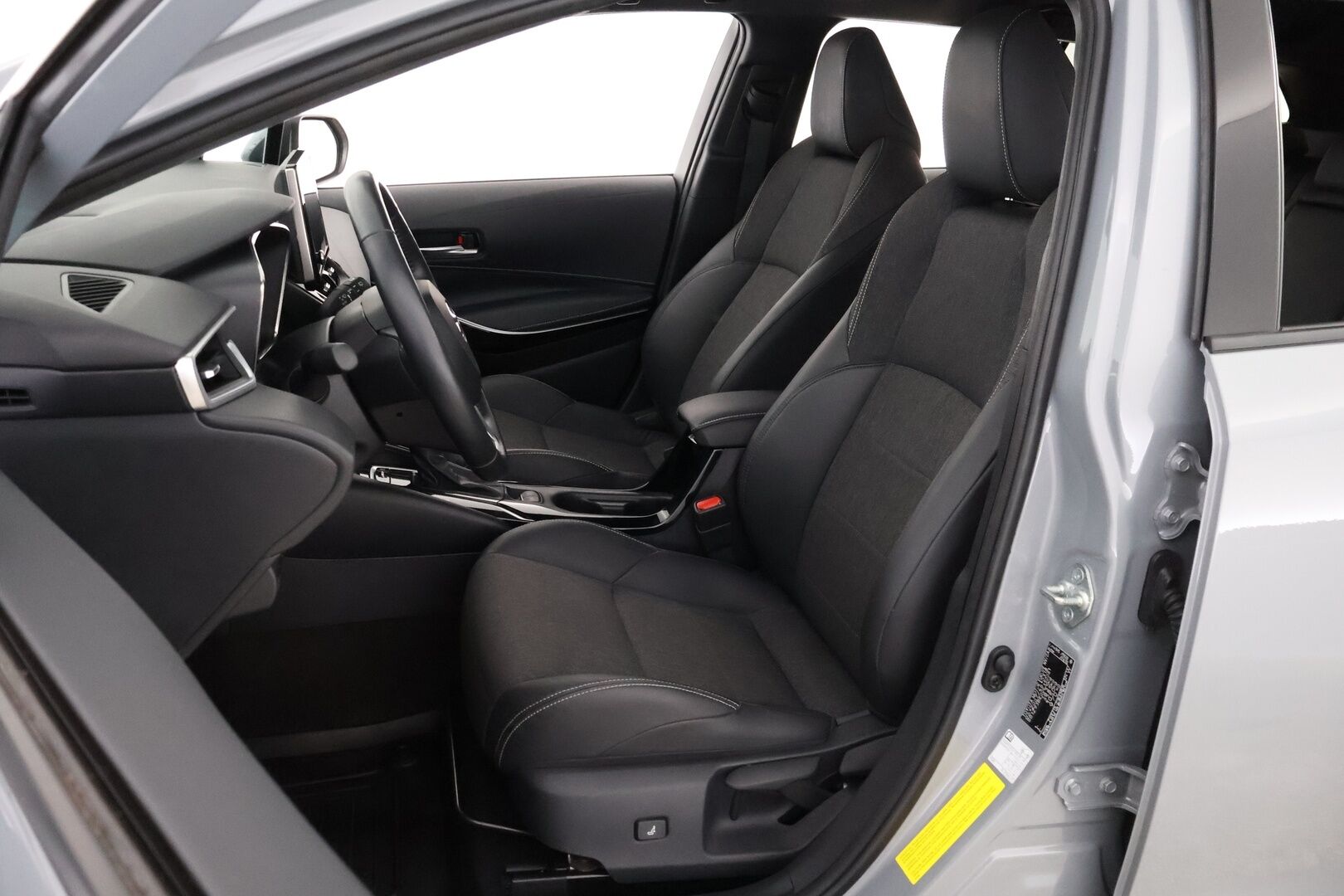 Toyota Corolla 2023 Touring Sports 1,8 Hybrid Prestige Edition - Suomiauto / Merkkihuollot / Adapt.Vakkari / Peruutuskamera / Puolinahkasisusta / Adapt.LED / Navi / Huippuvarusteet / Erikoisväri!
