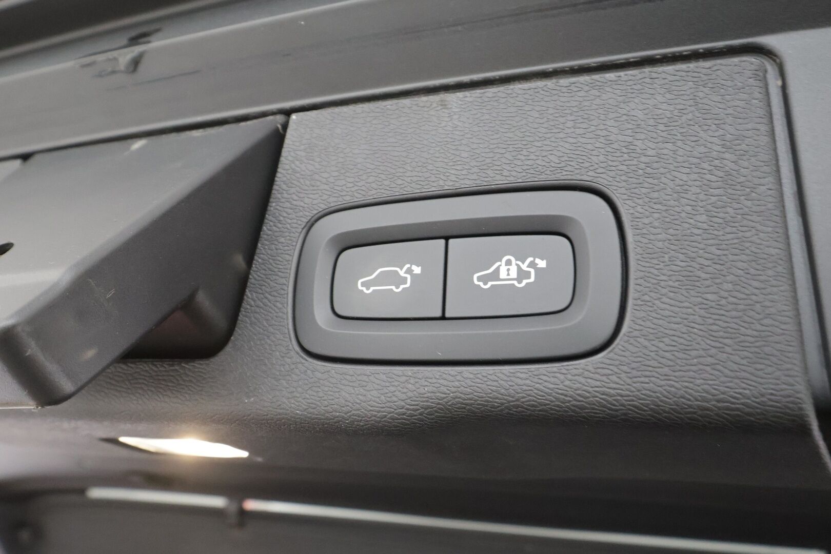 Volvo XC60 2023 T6 AWD Long Range Plus Bright aut - | Webasto | Koukku | ACC | Panorama | 360 | Sporttinahat Muistilla | Full-LED | HP Audio | Kaistavahti | Katveavustin | Navi | Keyless | 1-om Suomi-auto | Merkkihuollot | Kahdet renkaat |
