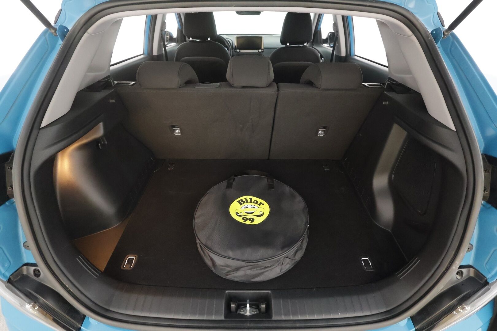 Hyundai KONA 2022 Electric 64 kWh 204 hv Comfort - | ACC | ILP | Vetokoukku | HUD | Krell | HDA | LED | Digimittaristo | P.kamera | Blind spot assist | RCTA | Lämm. ratti | Apple & Android | 