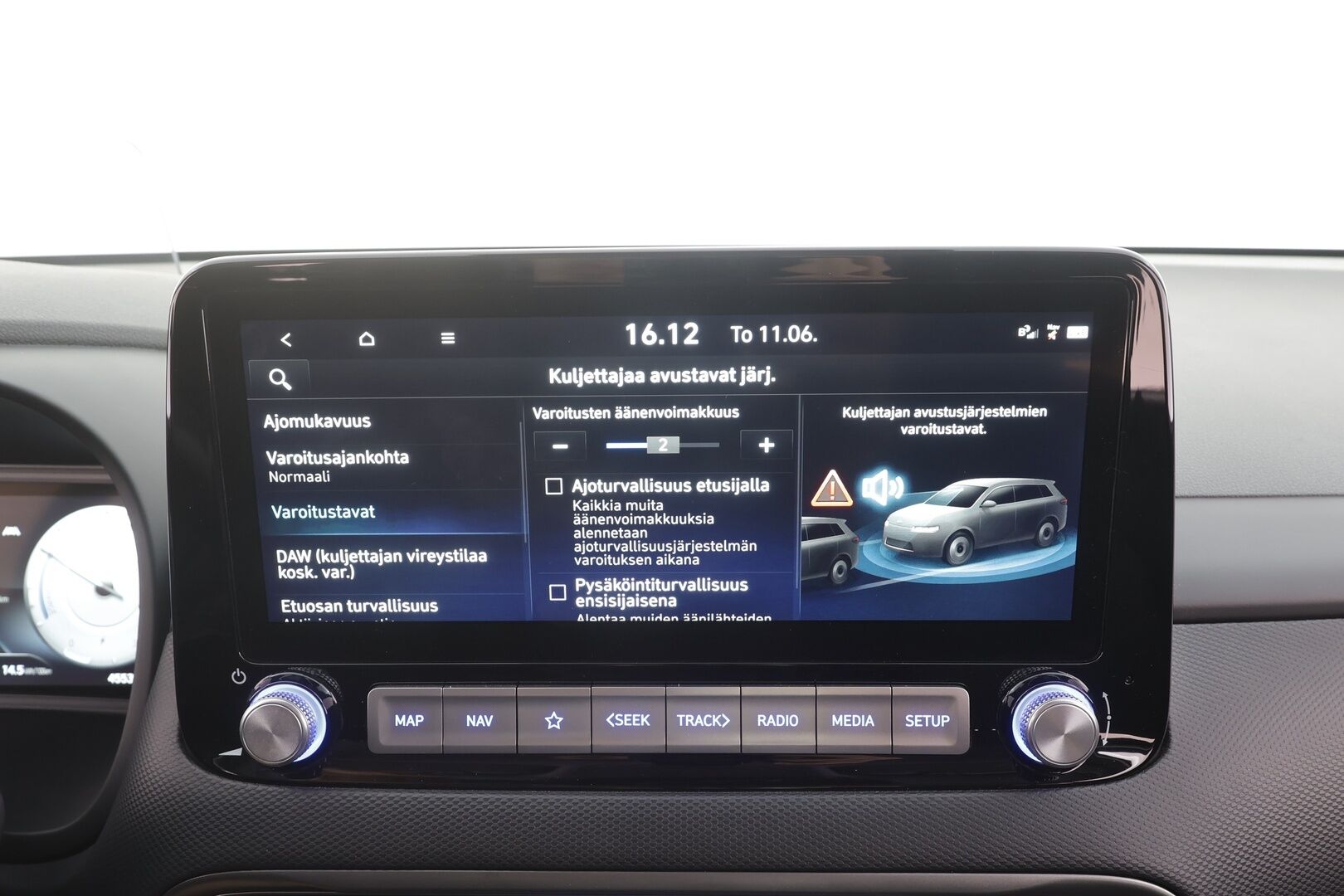 Hyundai KONA 2022 Electric 64 kWh 204 hv Comfort - | ACC | ILP | Vetokoukku | HUD | Krell | HDA | LED | Digimittaristo | P.kamera | Blind spot assist | RCTA | Lämm. ratti | Apple & Android | 
