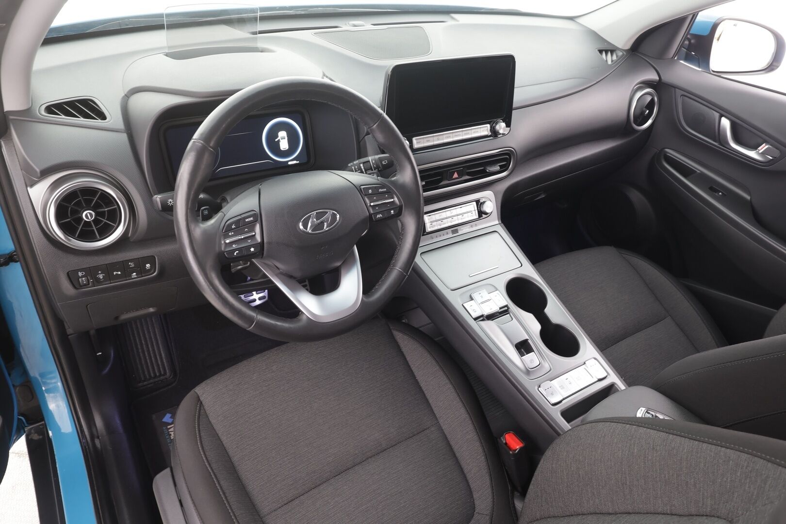 Hyundai KONA 2022 Electric 64 kWh 204 hv Comfort - | ACC | ILP | Vetokoukku | HUD | Krell | HDA | LED | Digimittaristo | P.kamera | Blind spot assist | RCTA | Lämm. ratti | Apple & Android | 