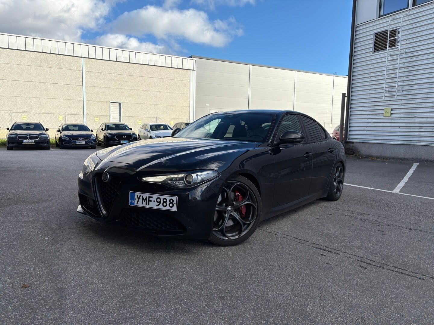 Alfa Romeo Giulia 2019 2.0 Bensiini 200hp AT8 Super - Adapt.Vakkari | Magnet Black | Peruutuskamera | Puolinahat | Bi-Xenon | Muistipenkki | Ratinlämmitys | Näyttävä yksilö!