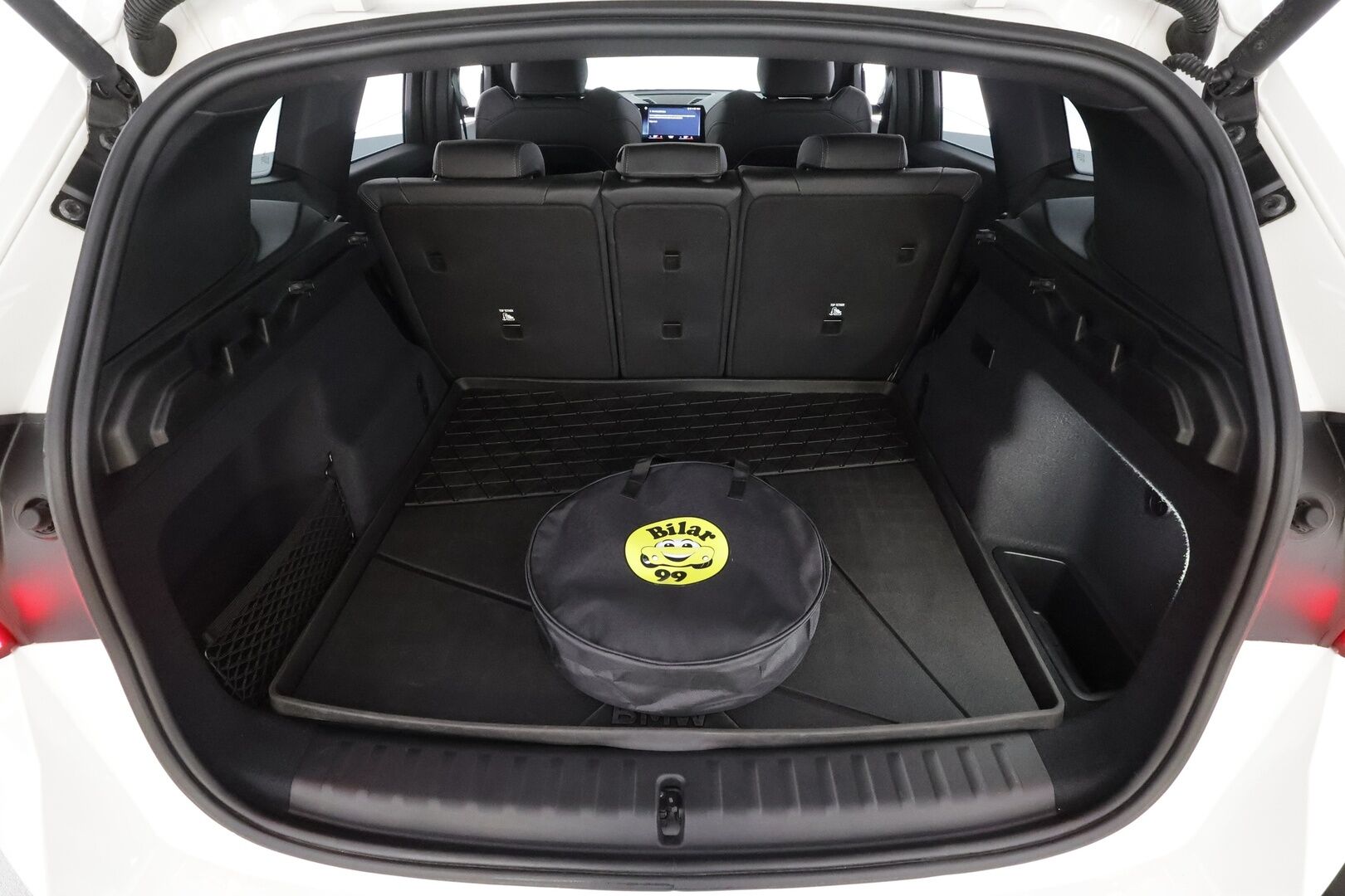 BMW iX1 2023 U11 30 xDrive M Sport - | ACC | Lisälämmitin | P.Kamera | Widescreen | Muistipenkki | LED | H/K | Sporttinahat | Comfort access | Apple&Android | Merkkihuollettu | Kahdet Renkaat |