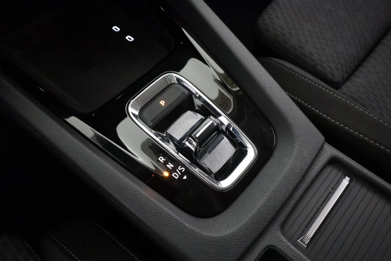 SKODA OCTAVIA 2023 Combi Ambition 2.0 TDI 110kW - ACC | Webasto | Koukku | Matrix LED | Hierovat penkit | P.kamera ja tutkat | Ambient | KeyLess | Navi 