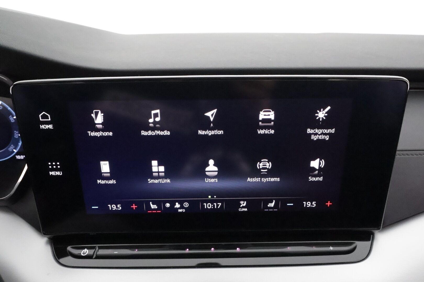 SKODA OCTAVIA 2023 Combi Ambition 2.0 TDI 110kW - ACC | Webasto | Koukku | Matrix LED | Hierovat penkit | P.kamera ja tutkat | Ambient | KeyLess | Navi 