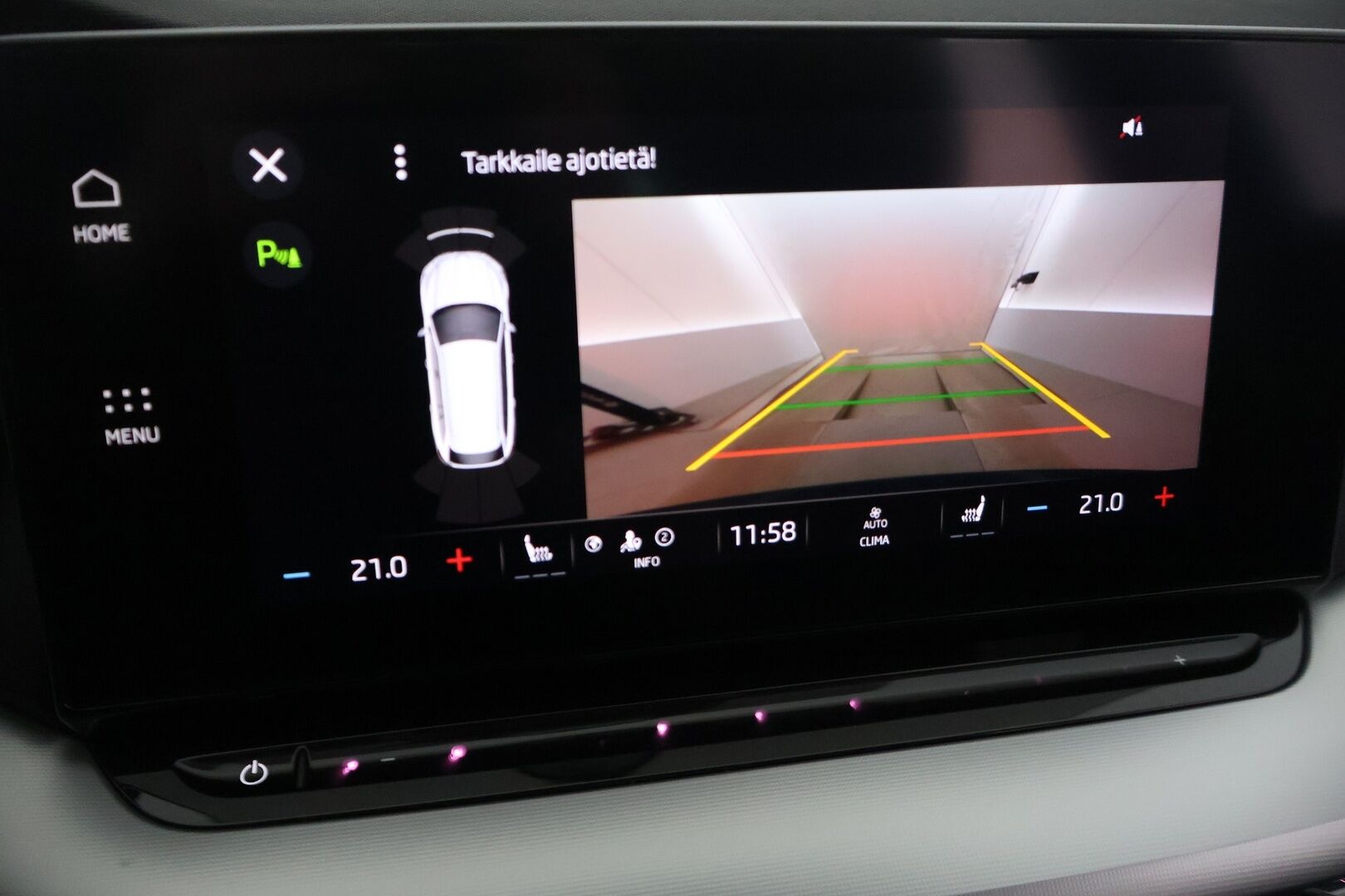 SKODA OCTAVIA 2023 Combi Ambition 2.0 TDI 110kW - ACC | Webasto | Koukku | Matrix LED | Hierovat penkit | P.kamera ja tutkat | Ambient | KeyLess | Navi 