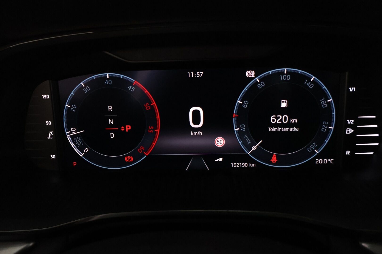 SKODA OCTAVIA 2023 Combi Ambition 2.0 TDI 110kW - ACC | Webasto | Koukku | Matrix LED | Hierovat penkit | P.kamera ja tutkat | Ambient | KeyLess | Navi 