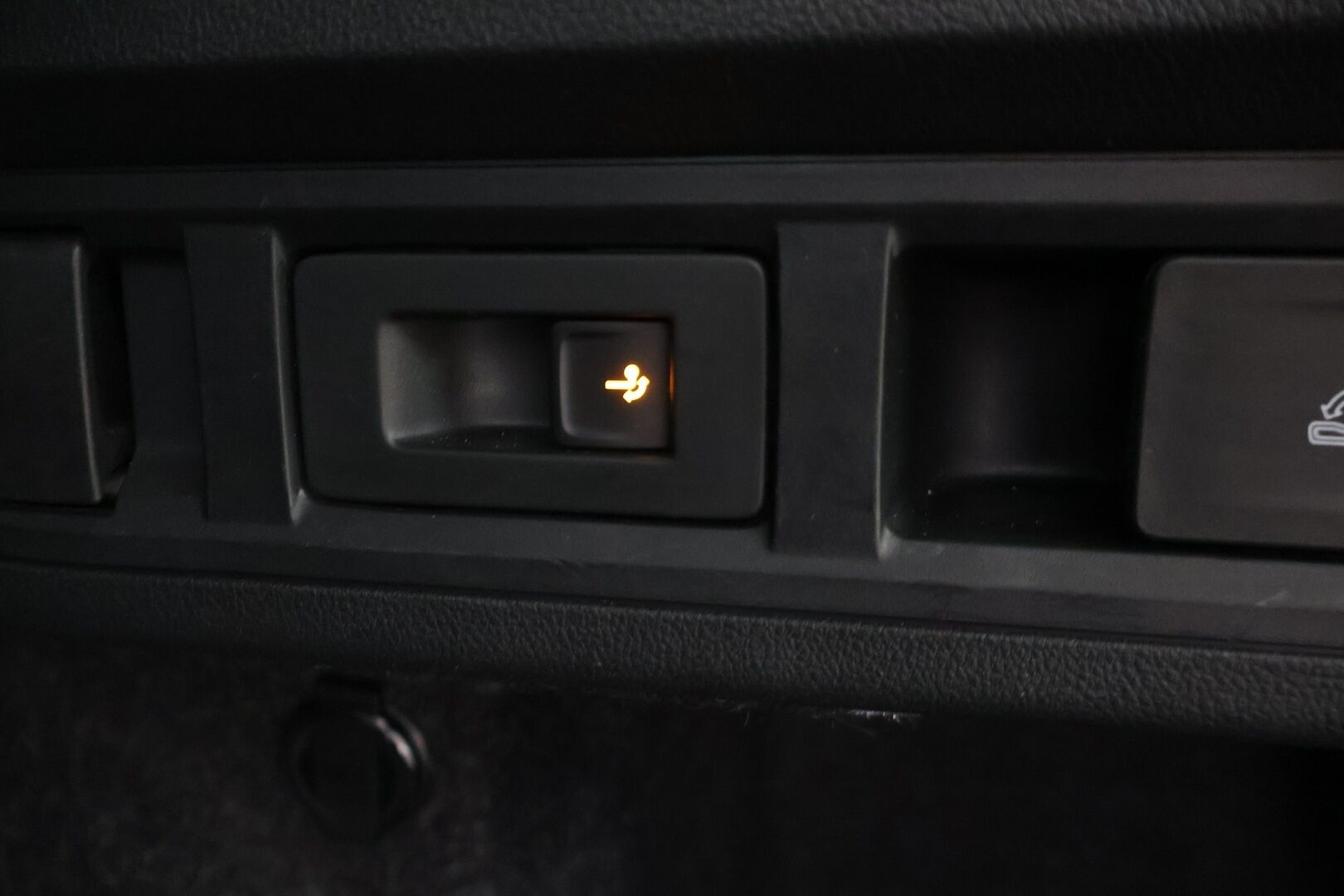 SKODA OCTAVIA 2023 Combi Ambition 2.0 TDI 110kW - ACC | Webasto | Koukku | Matrix LED | Hierovat penkit | P.kamera ja tutkat | Ambient | KeyLess | Navi 