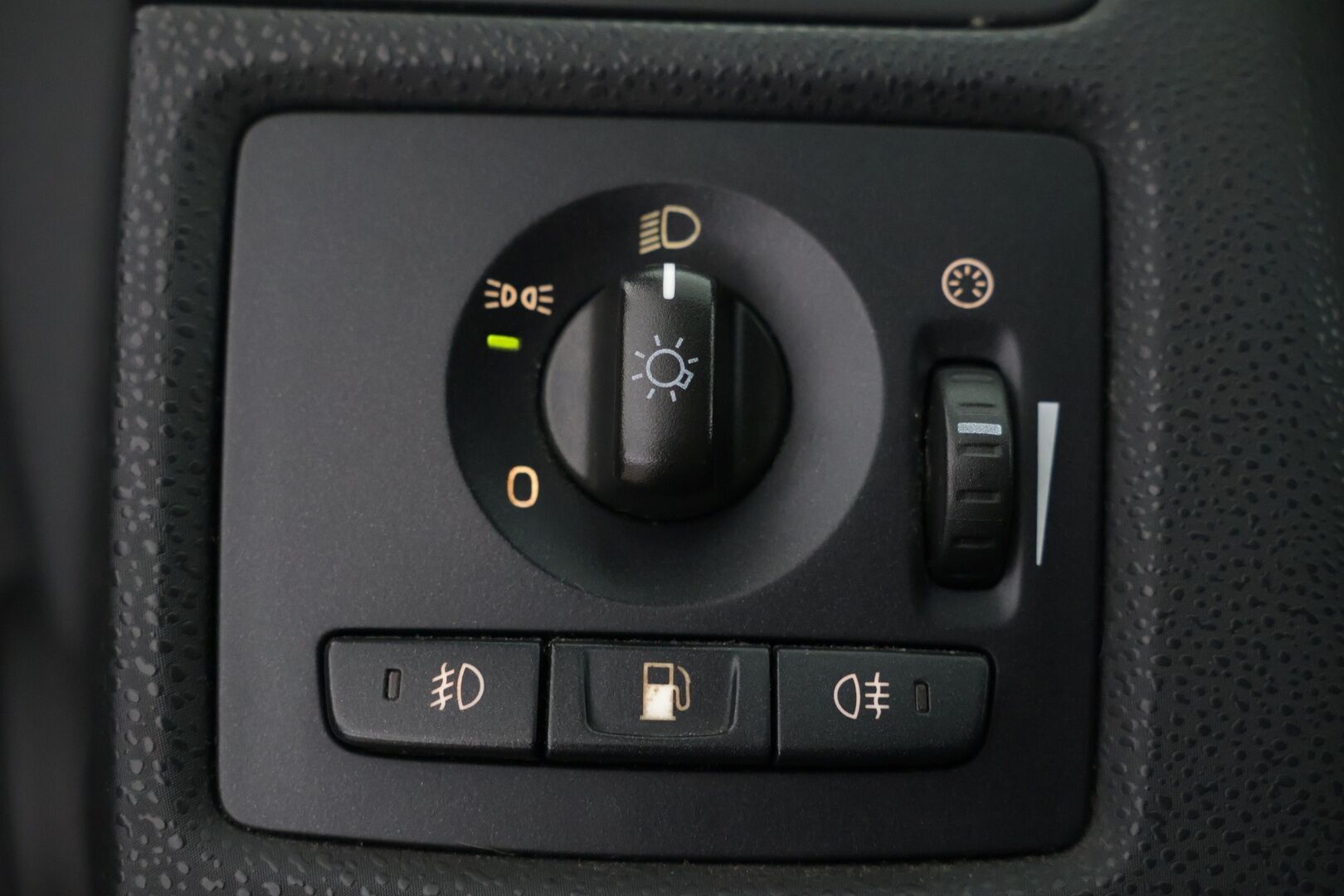TOYOTA COROLLA CROSS 2024 2.0 Hybrid AWD-i Launch Edition - | ACC | LED | P.kamera | Navi | Kaistavahti | Digimittaristo | Keyless |