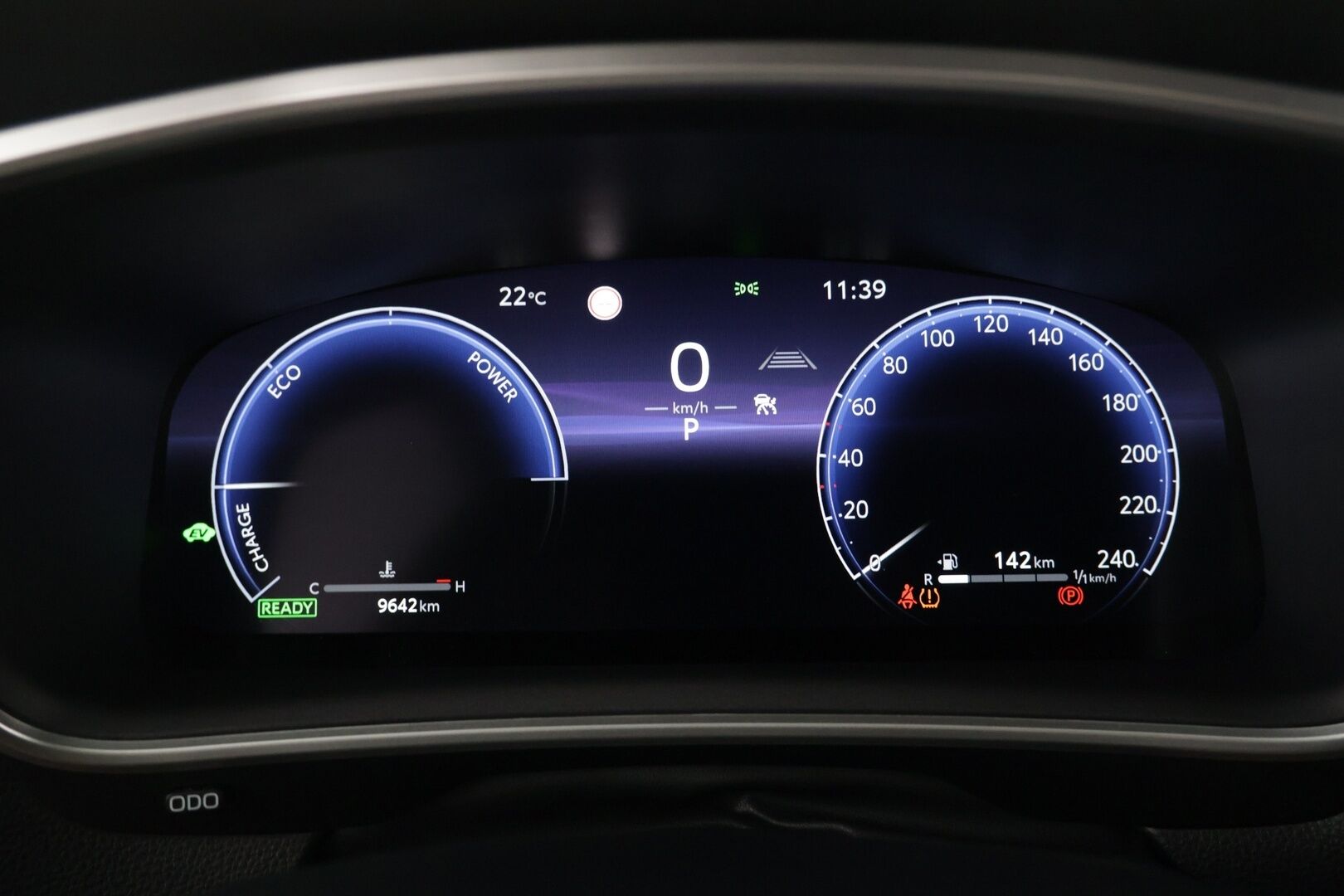 TOYOTA COROLLA CROSS 2024 2.0 Hybrid AWD-i Launch Edition - | ACC | LED | P.kamera | Navi | Kaistavahti | Digimittaristo | Keyless |