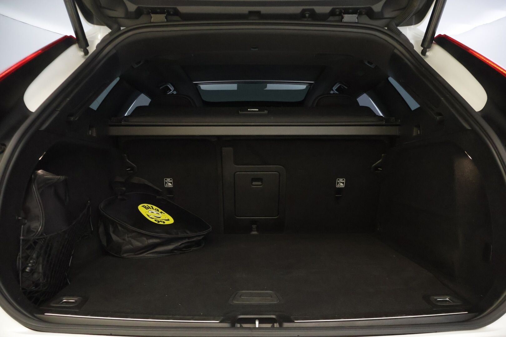 Volvo XC60 2023 XC60 Farmari (AC) 5ov 1969cm3 A - | Dark Plus | 360 kamera | Harman Kardon | Full LED | Pilot Assist | Sähköpenkit muistilla | Merkkiliikkeen huollot | 