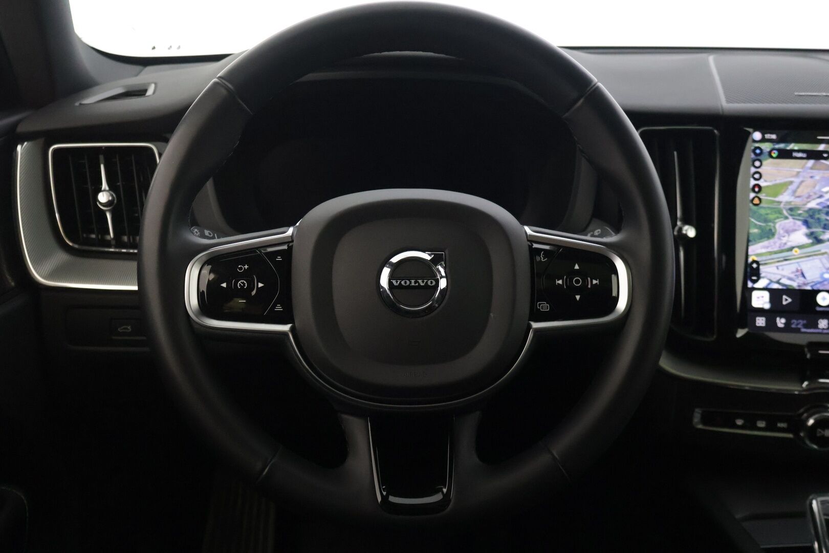 Volvo XC60 2023 XC60 Farmari (AC) 5ov 1969cm3 A - | Dark Plus | 360 kamera | Harman Kardon | Full LED | Pilot Assist | Sähköpenkit muistilla | Merkkiliikkeen huollot | 