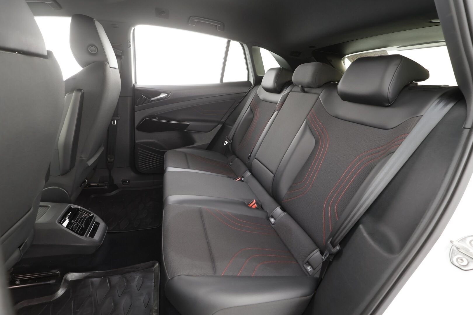 VOLKSWAGEN ID.4 2023 GTX Dual Motor 82kWh 220kW - | ACC | ILP | Koukku | 360° | Matrix-LED | Side assist | Travel assist | Sähk. takaluukku | ALV |