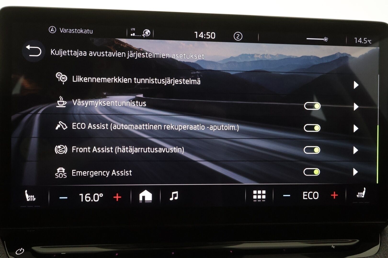 SKODA ENYAQ 2023 IV80 204hv Coupe Pluspaket - | ACC | ILP | Koukku | Matrix-LED | Lasikatto | Muistipenkki | Keyless |