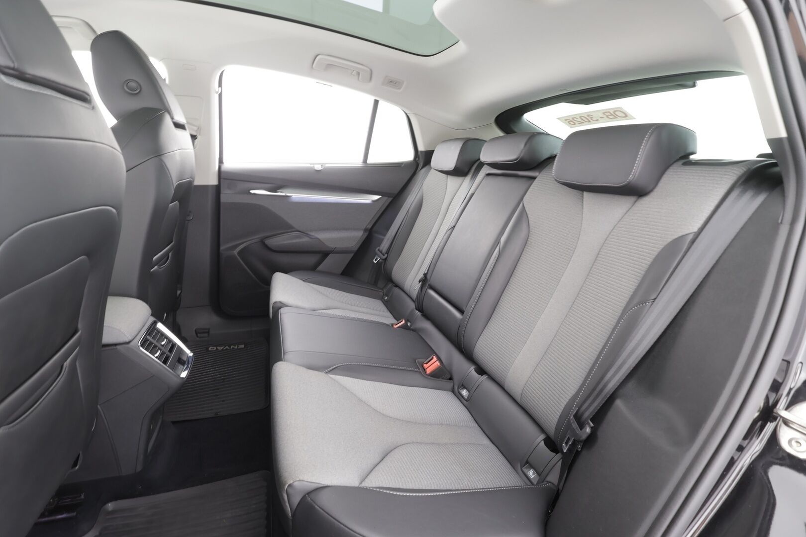 SKODA ENYAQ 2023 IV80 204hv Coupe Pluspaket - | ACC | ILP | Koukku | Matrix-LED | Lasikatto | Muistipenkki | Keyless |