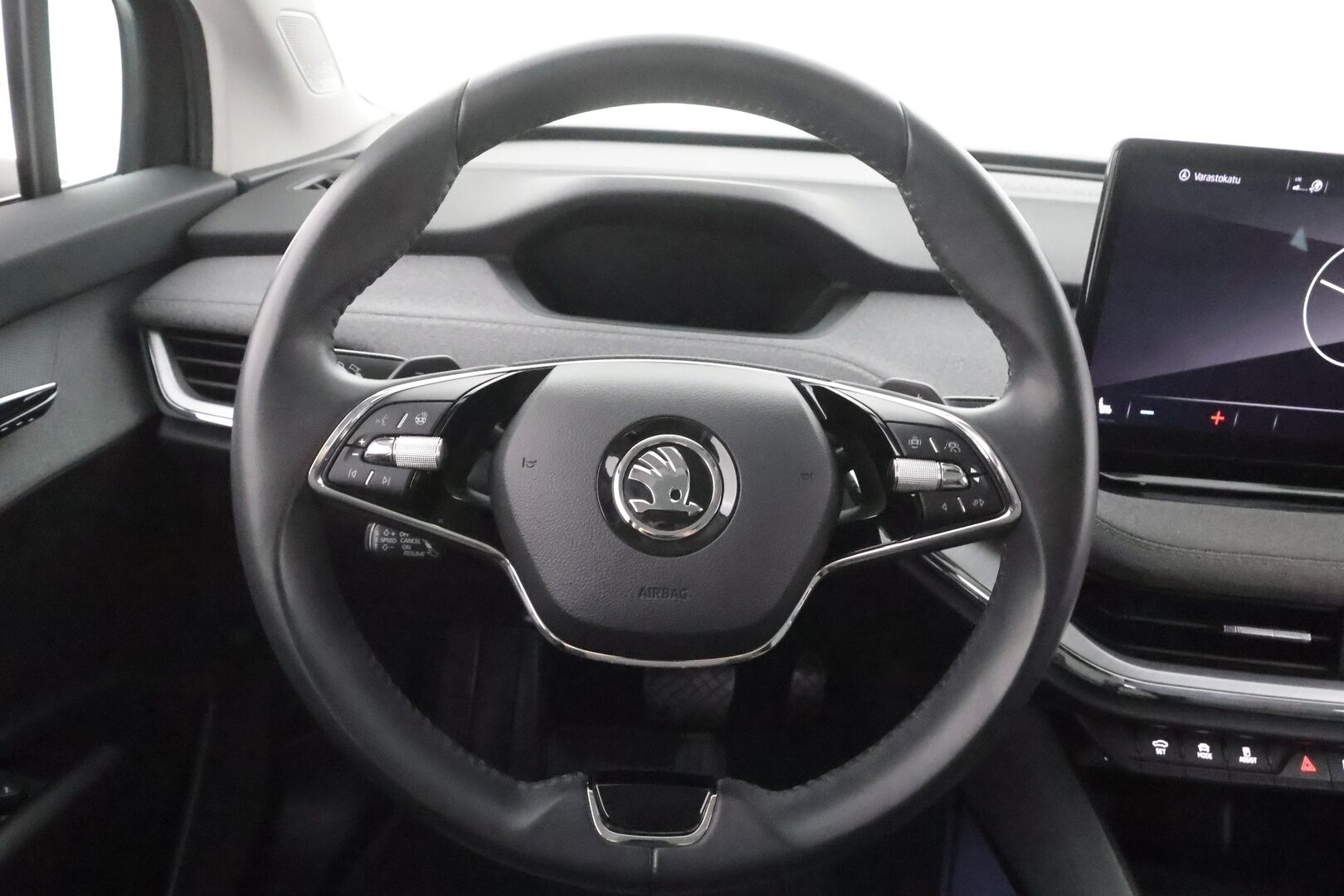SKODA ENYAQ 2023 IV80 204hv Coupe Pluspaket - | ACC | ILP | Koukku | Matrix-LED | Lasikatto | Muistipenkki | Keyless |