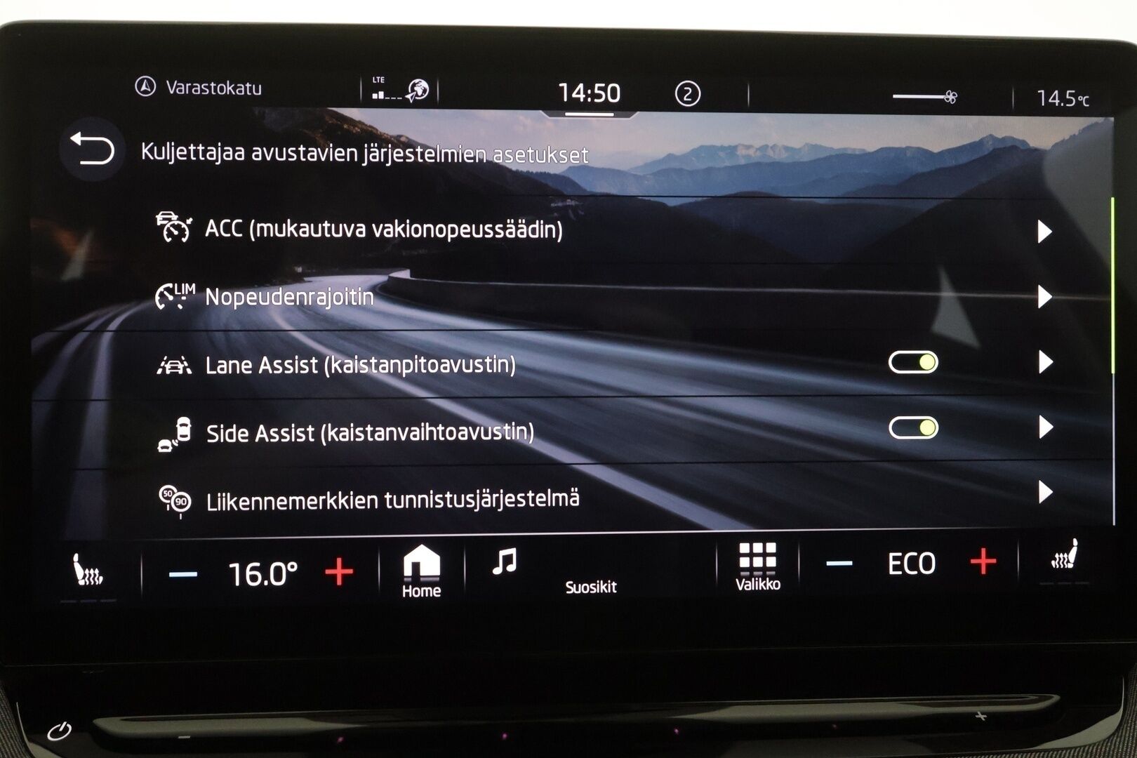 SKODA ENYAQ 2023 IV80 204hv Coupe Pluspaket - | ACC | ILP | Koukku | Matrix-LED | Lasikatto | Muistipenkki | Keyless |