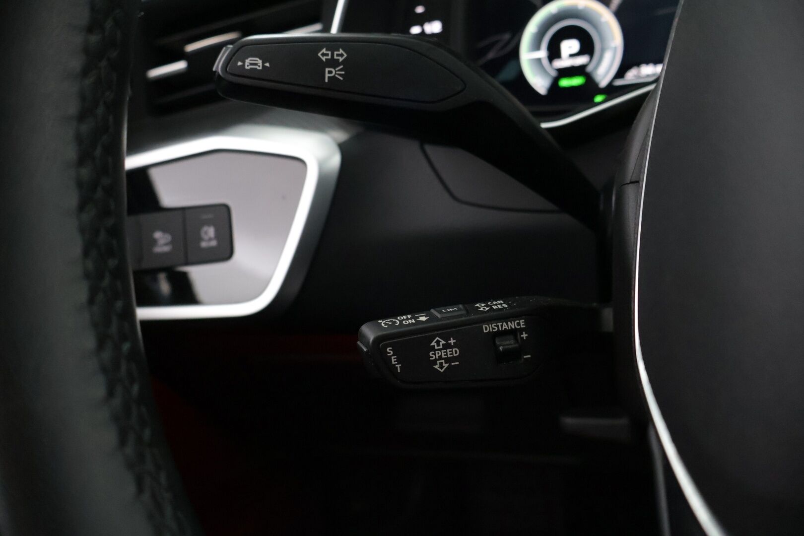 AUDI A6 2023 Avant 50 TFSI e quattro - | ACC | Koukku | P.kamera | Sporttipenkit | LED | Keyless | Apple&Android | Merkkihuollettu | Kahdet renkaat vanteineen - KORKO VAIN 3,99 %