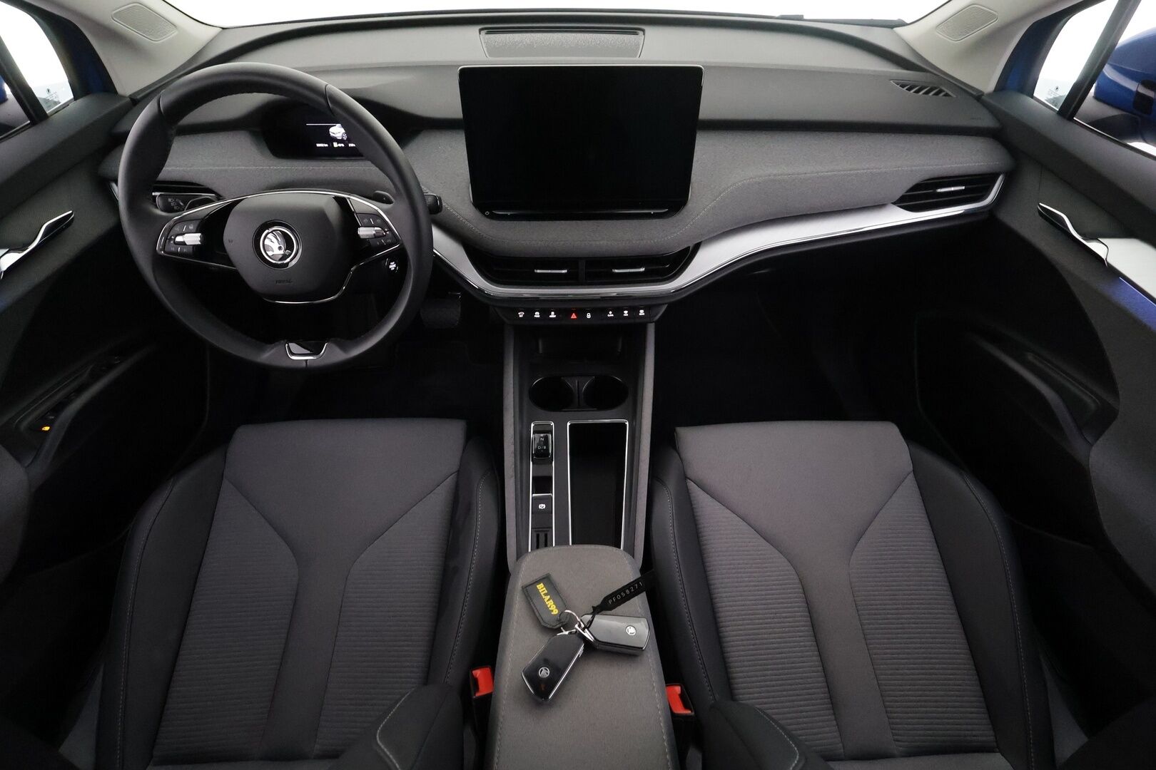 SKODA ENYAQ 2023 80iV 150kW - | ILP | ACC | LED | 360 | Kaistavahti | Digimittaristo | Keyless | Ratinlämmitys | Navi | 2x Latauskaapelit | Kahdet renkaat | Merkkihuollot | 