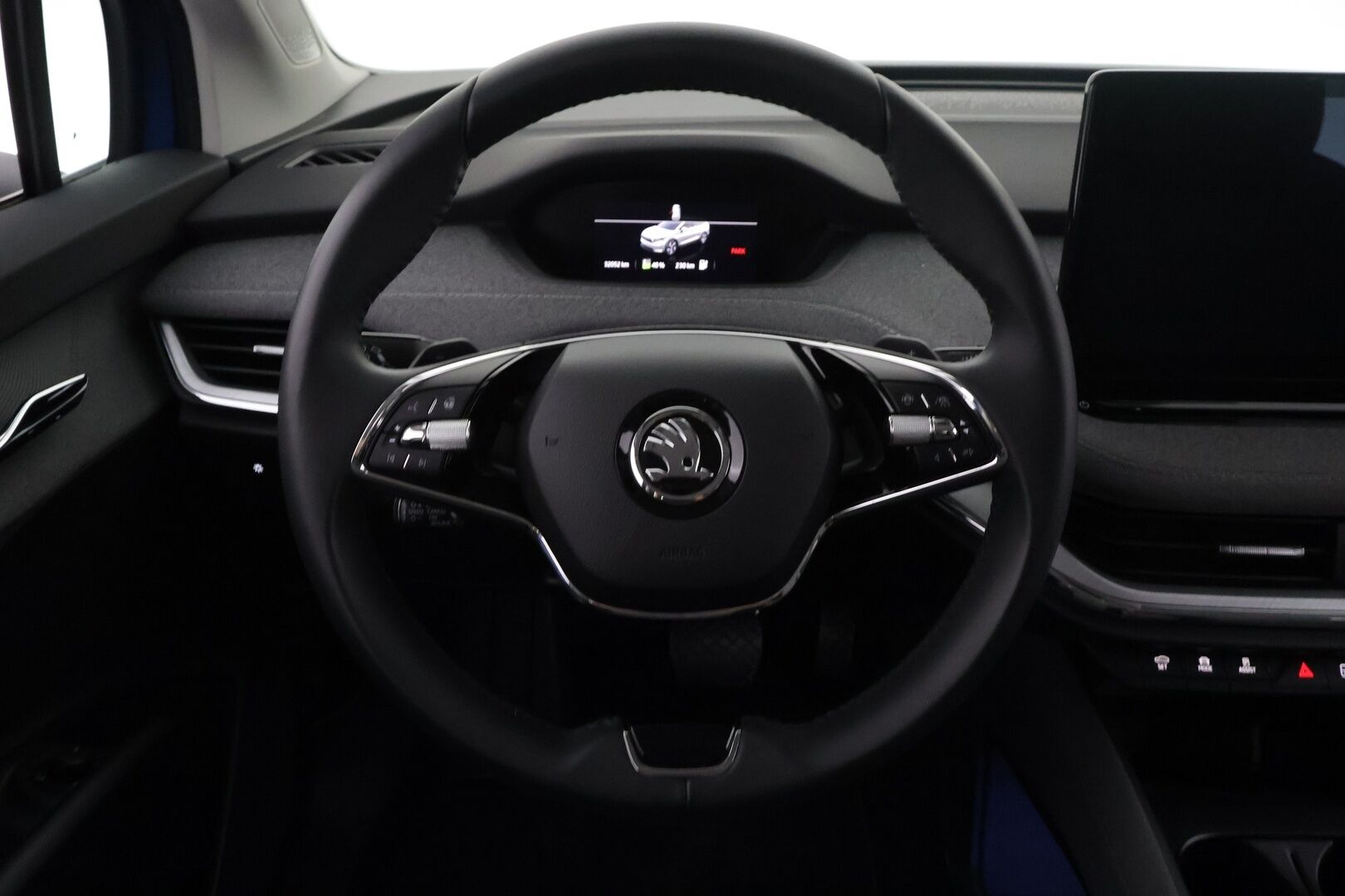 SKODA ENYAQ 2023 80iV 150kW - | ILP | ACC | LED | 360 | Kaistavahti | Digimittaristo | Keyless | Ratinlämmitys | Navi | 2x Latauskaapelit | Kahdet renkaat | Merkkihuollot | 