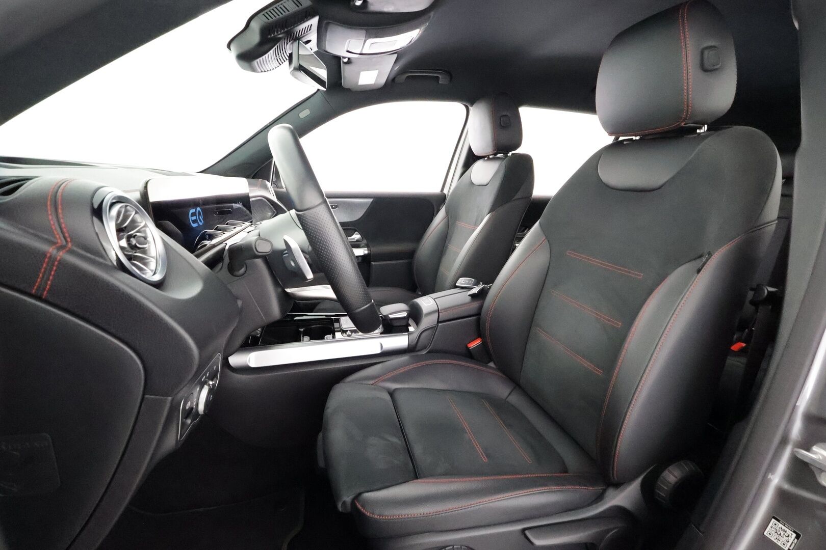 Mercedes-Benz EQB 2022 350 4MATIC AMG - | ILP | Widescreen | HUD | Distronic | P.Kamera | Nahka-Alcantara | LED-HP | Katveavustin | Kaistavahti | Navi | Keyless | Kahdet renkaat | 