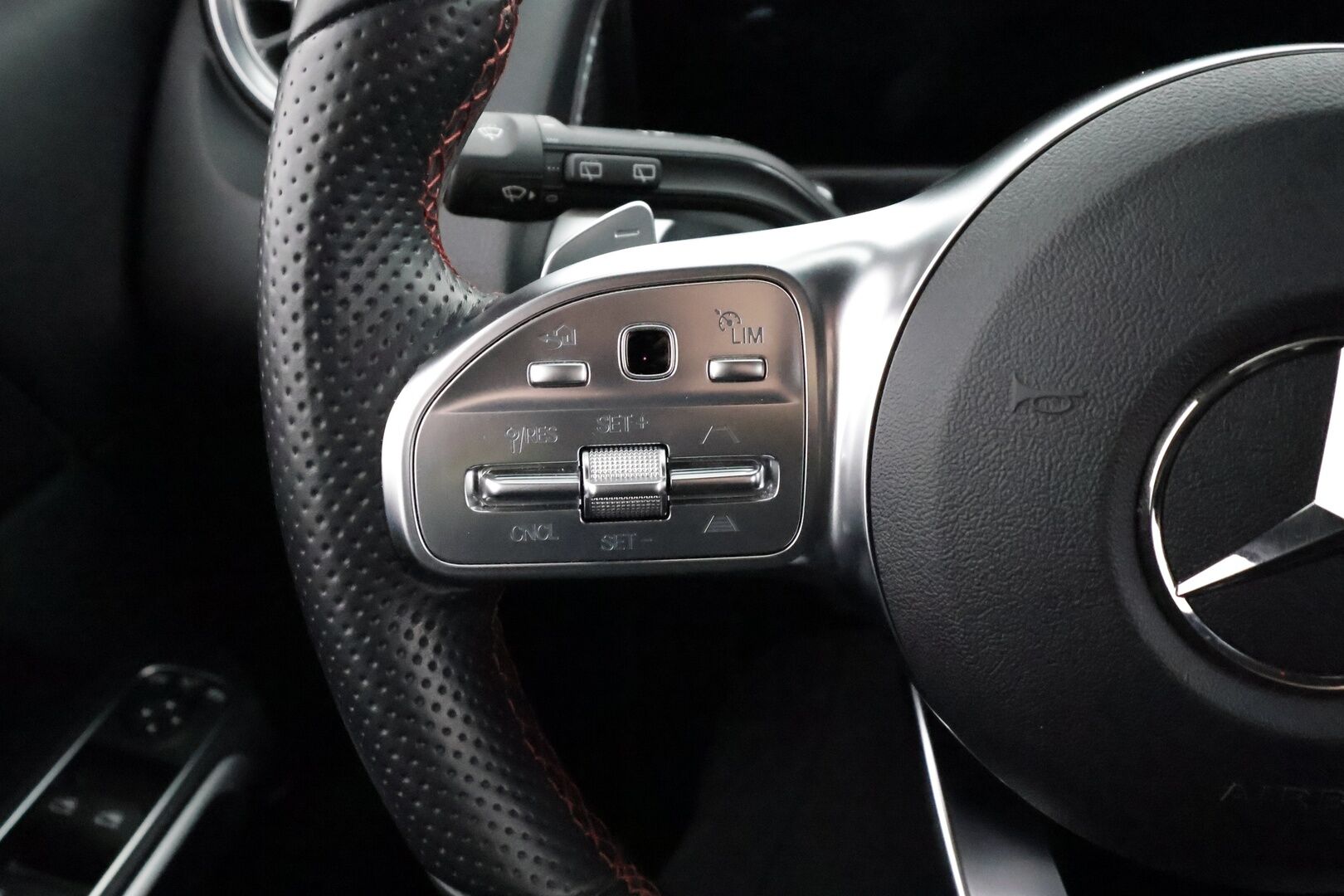 Mercedes-Benz EQB 2022 350 4MATIC AMG - | ILP | Widescreen | HUD | Distronic | P.Kamera | Nahka-Alcantara | LED-HP | Katveavustin | Kaistavahti | Navi | Keyless | Kahdet renkaat | 