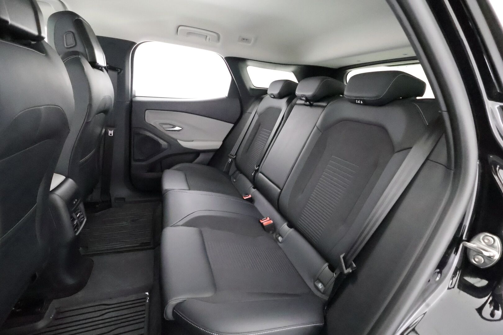 FORD EXPLORER 2024 RWD Extended Range 77 kWh 286 hv Premium - | ACC | B&O | Matrix | HUD | 360° | Muistipenkit hieronnalla | Ambient light | Lämm. ratti | Keyless | Ajolinja-avustin | BSM | Sähk. takaluukku |