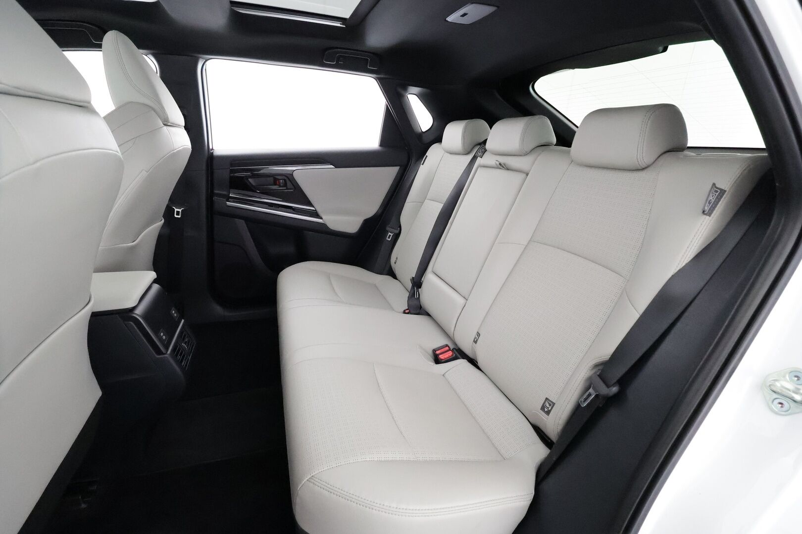 TOYOTA BZ4X 2024 Style AWD - | ACC | LED | 360-Kamera | Ilmastoidut Nahat | Ratinlämmitys | Panorama | Muistipenkki | Apple&Android |
