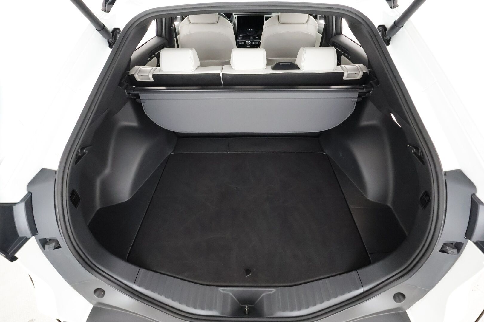 TOYOTA BZ4X 2024 Style AWD - | ACC | LED | 360-Kamera | Ilmastoidut Nahat | Ratinlämmitys | Panorama | Muistipenkki | Apple&Android |