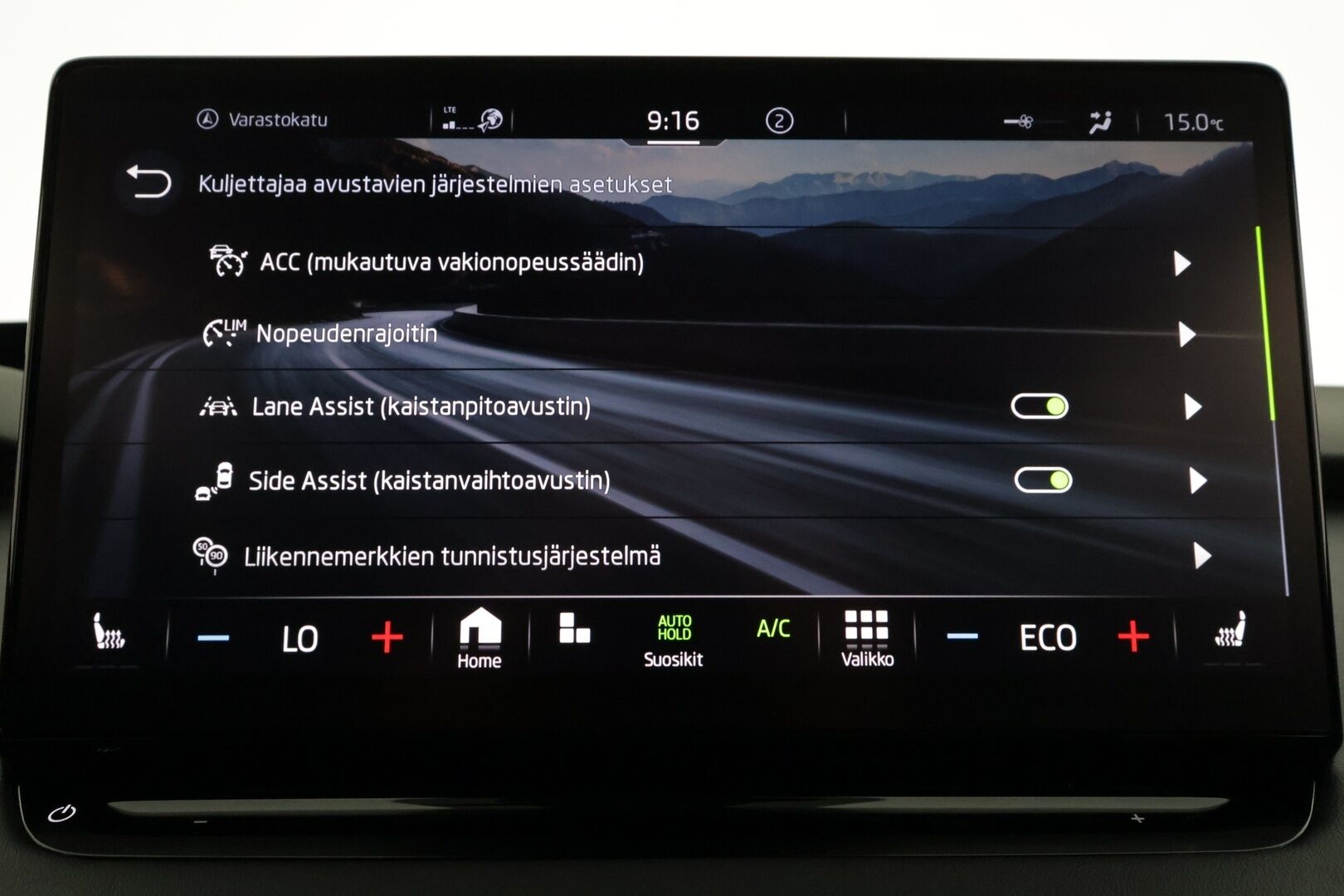 SKODA ENYAQ 2023 80x 4x4 SportLine  - | ACC | ILP | Koukku | Canton | Matrix-LED | Muistipenkki | Ratinlämmitys | Puolinahat | P.Kamera | Merkkihuollettu |