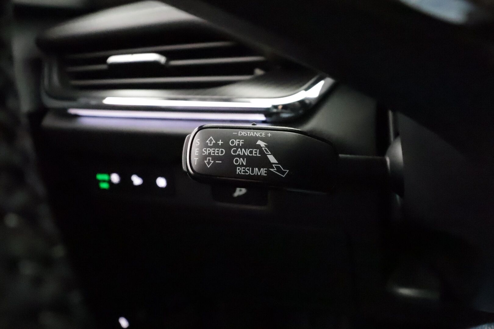 SKODA ENYAQ 2023 80x 4x4 SportLine  - | ACC | ILP | Koukku | Canton | Matrix-LED | Muistipenkki | Ratinlämmitys | Puolinahat | P.Kamera | Merkkihuollettu |