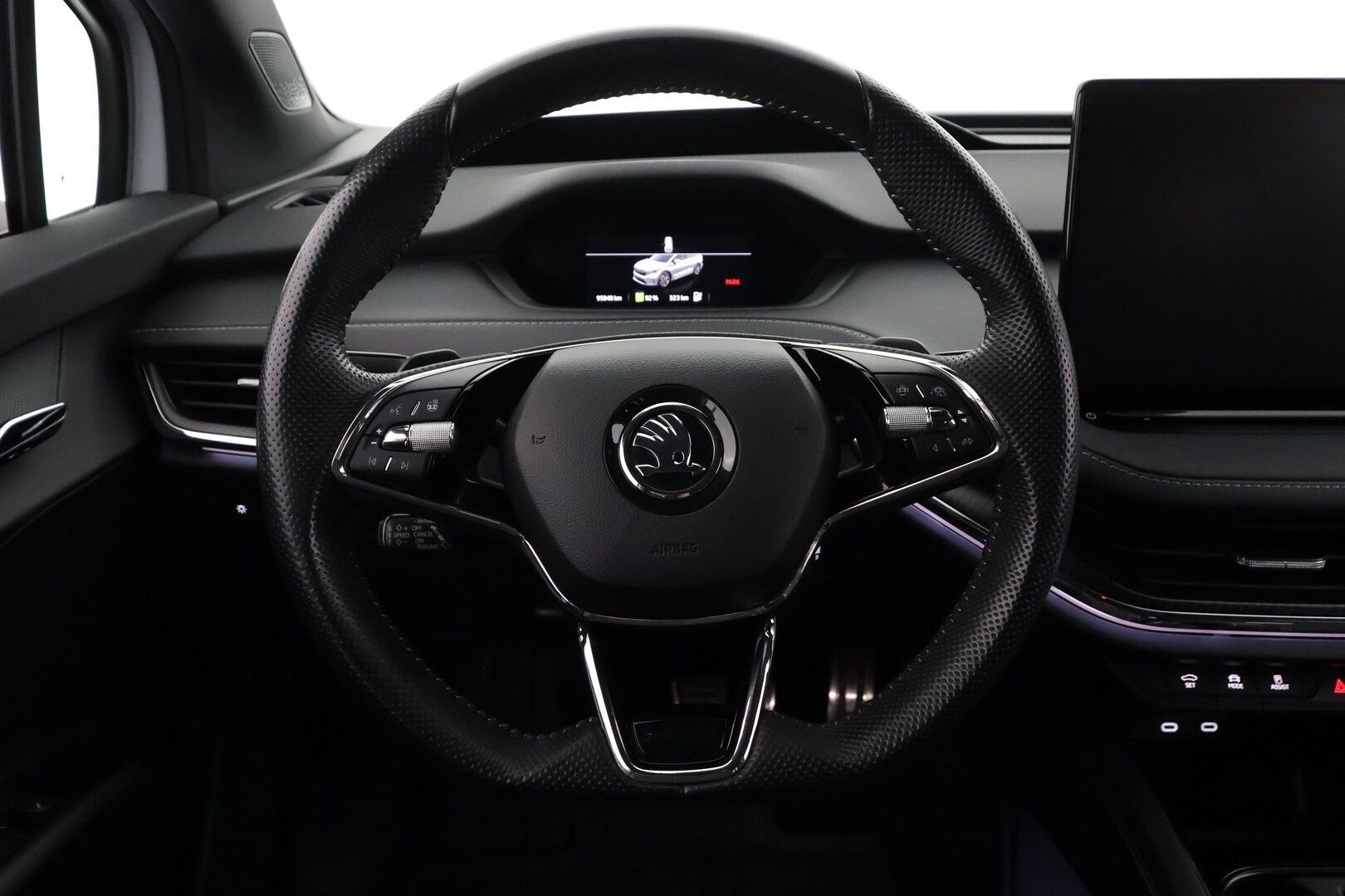 SKODA ENYAQ 2023 80x 4x4 SportLine  - | ACC | ILP | Koukku | Canton | Matrix-LED | Muistipenkki | Ratinlämmitys | Puolinahat | P.Kamera | Merkkihuollettu |