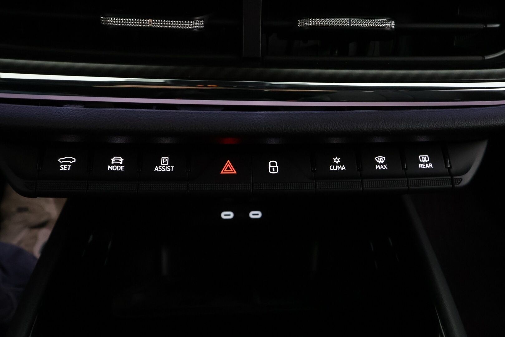 SKODA ENYAQ 2023 80x 4x4 SportLine  - | ACC | ILP | Koukku | Canton | Matrix-LED | Muistipenkki | Ratinlämmitys | Puolinahat | P.Kamera | Merkkihuollettu |