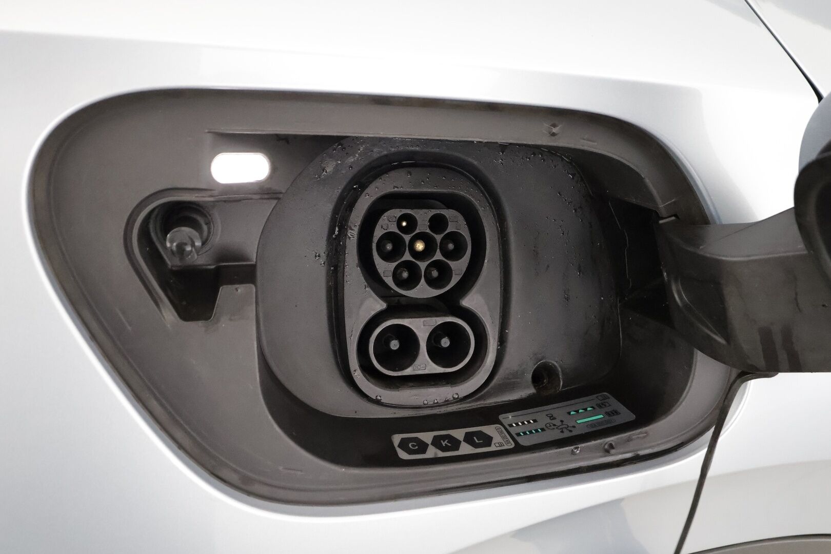 VOLKSWAGEN ID.5 2023 GTX 4MOTION Business, akku 77 kWh - | Koukku | ILP | ACC | Matrix-LED | P.Kamera | Navi | Kaistavahti | Keyless | Merkkihuollot | Kahdet renkaat | 