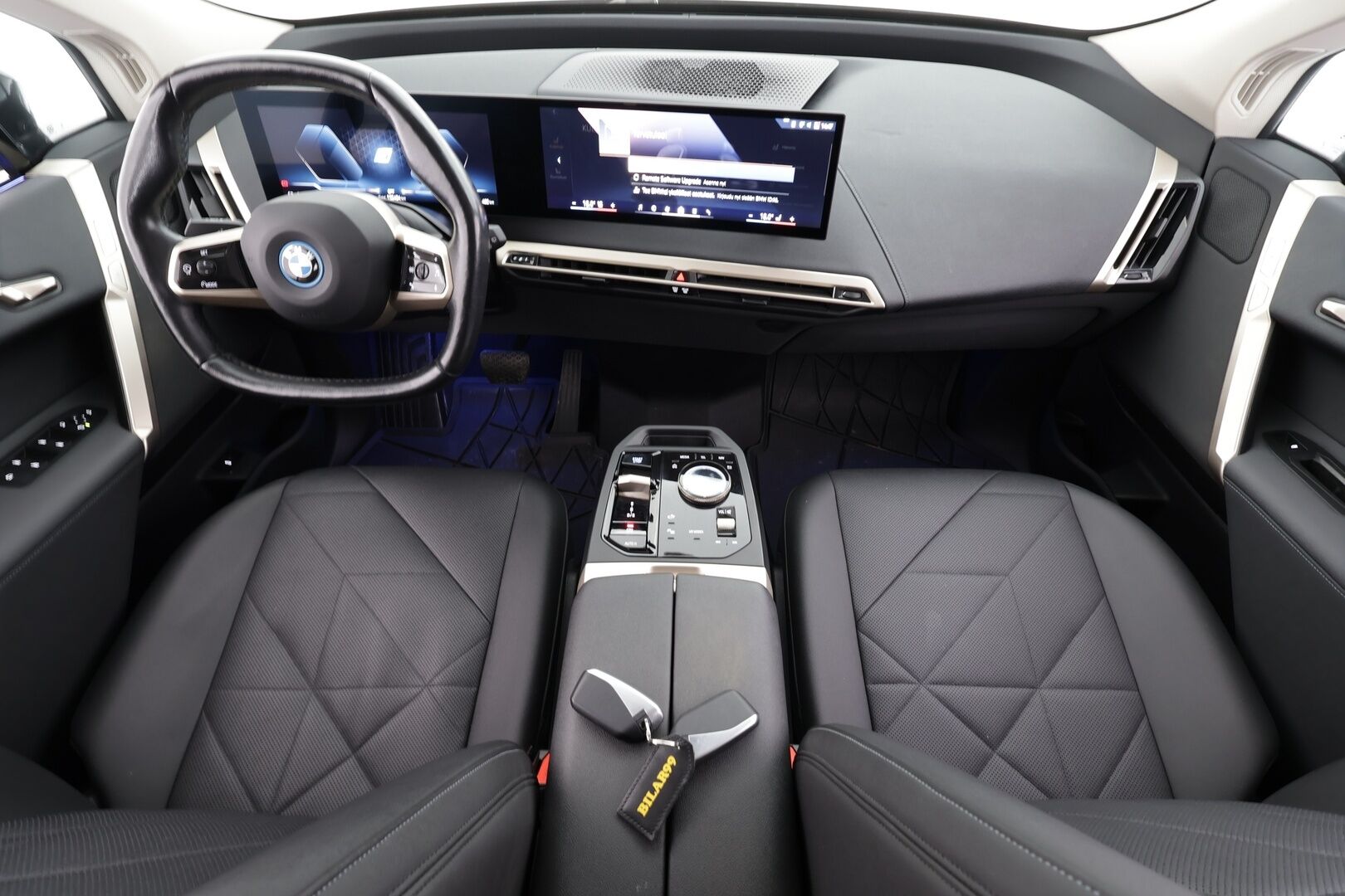 BMW IX 2023 Xdrive 50 Innovation - | ACC | ILP | Koukku | Hifit | Laser Light | Hierovat&Ilmastoidut Muistinahat | 360-Kamera | Ratinlämmitys | Kahdet Renkaat |