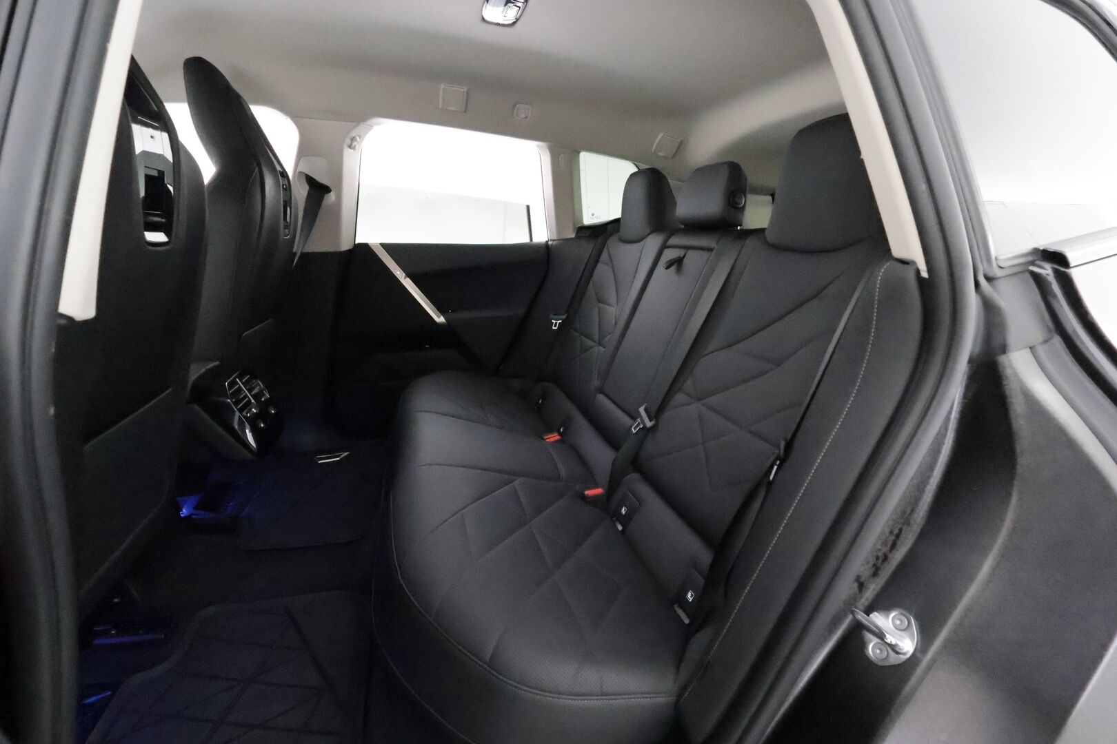 BMW IX 2023 Xdrive 50 Innovation - | ACC | ILP | Koukku | Hifit | Laser Light | Hierovat&Ilmastoidut Muistinahat | 360-Kamera | Ratinlämmitys | Kahdet Renkaat |