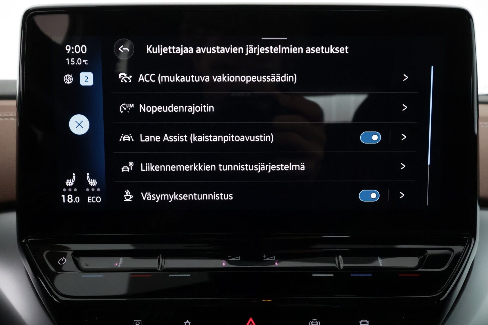 VOLKSWAGEN ID.4 2023 Pro 4MOTION Business 195 kW, akku 77 kWh - | ILP | Koukku | ACC | LED | P.Kamera | Nahka-Alcantara | Navi | Kaistavahti | Keyless | Kahdet renkaat | 2x Latauskaapelit | Merkkihuollot |