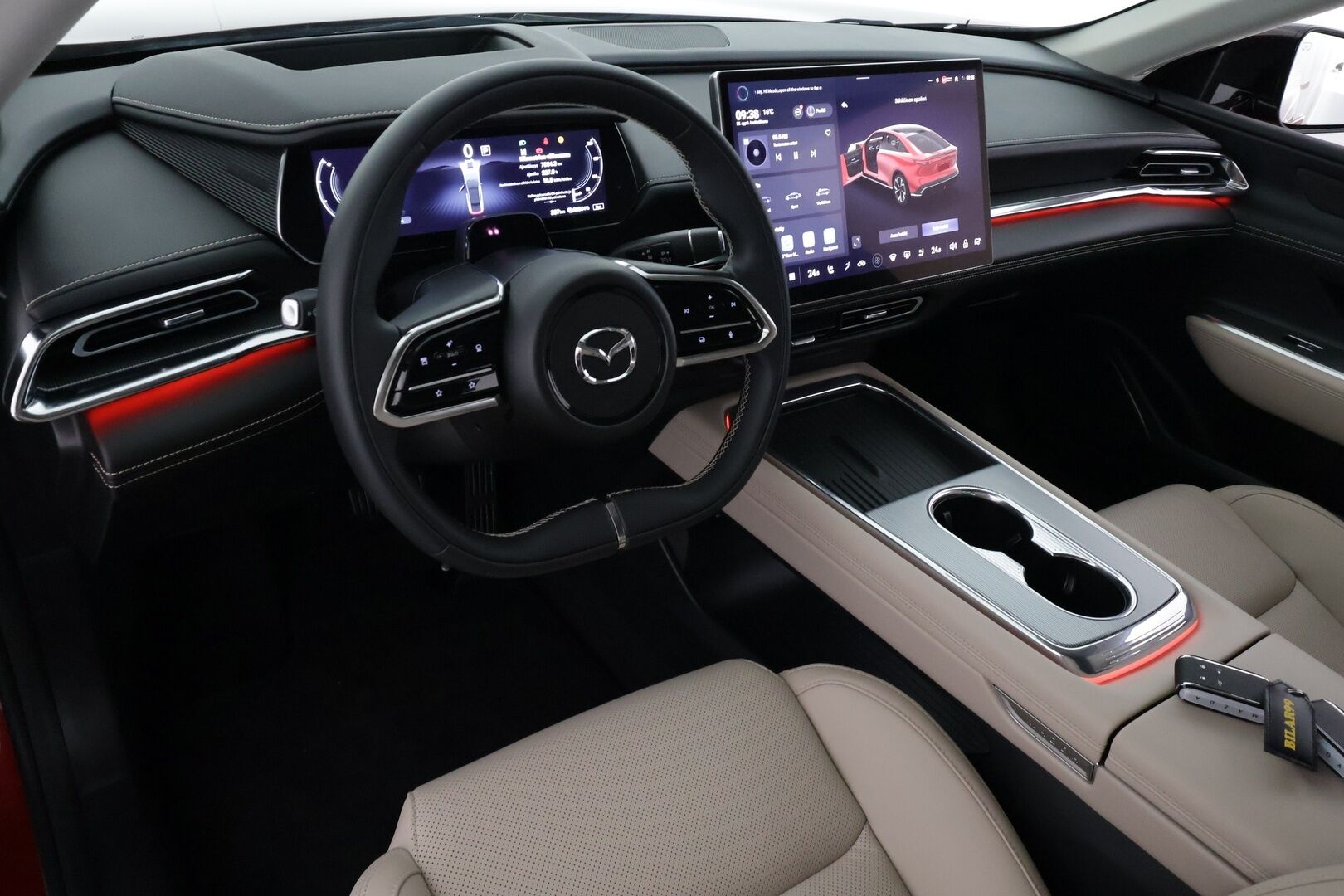 Mazda 6e 2025 68,8 kWh Takumi (GW7) - | ILP | ACC | 360 | HUD | Panorama | Ilmastoidut etuistuimet sähkösäädöllä | Vaalea Keinonahka-verhoilu | Sony |