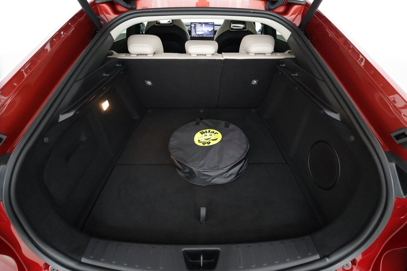 Mazda 6e 2025 68,8 kWh Takumi (GW7) - | ILP | ACC | 360 | HUD | Panorama | Ilmastoidut etuistuimet sähkösäädöllä | Vaalea Keinonahka-verhoilu | Sony |