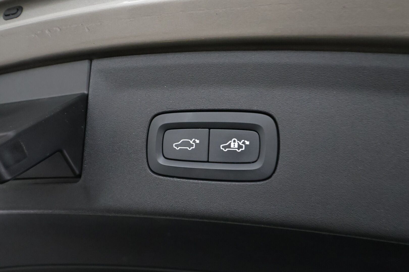 Polestar 2 2021 Long Range Dual Motor Performance, 300kW, 78kWh - ACC | ILP | Koukku / Pixel LED /  H/K / 360-Kamera | Lasikatto | H/K | Muistipenkki | Keyless | Apple&Android | Kahdet Renkaat |