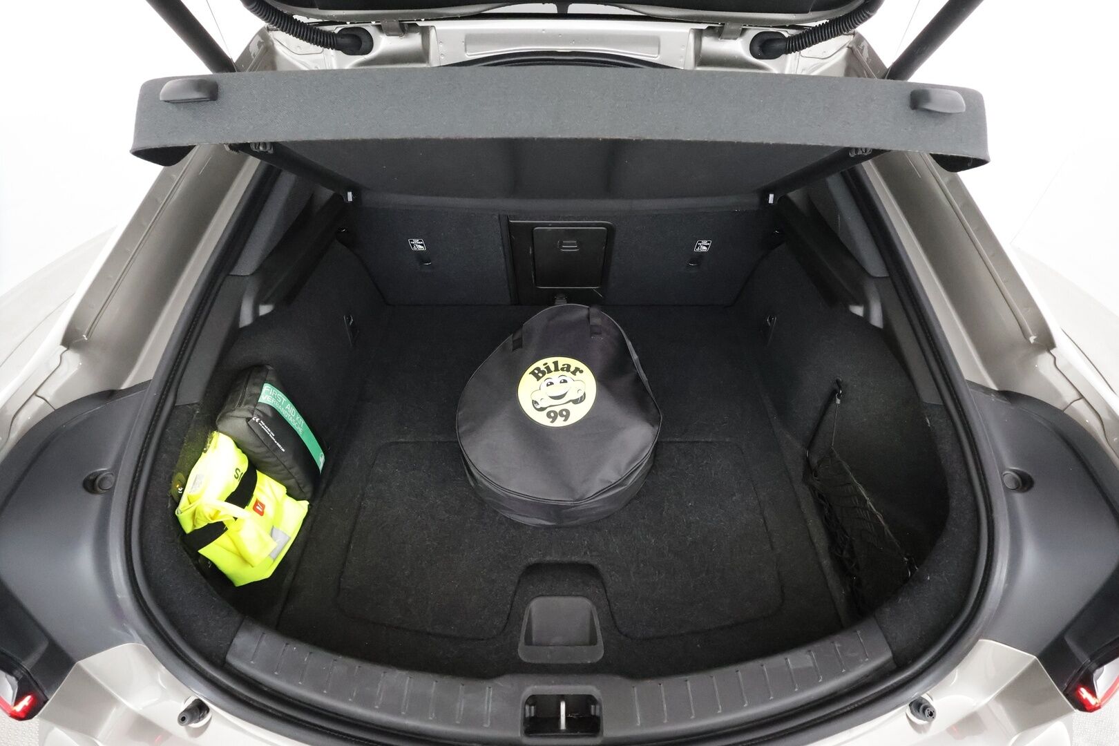Polestar 2 2021 Long Range Dual Motor Performance, 300kW, 78kWh - ACC | ILP | Koukku / Pixel LED /  H/K / 360-Kamera | Lasikatto | H/K | Muistipenkki | Keyless | Apple&Android | Kahdet Renkaat |