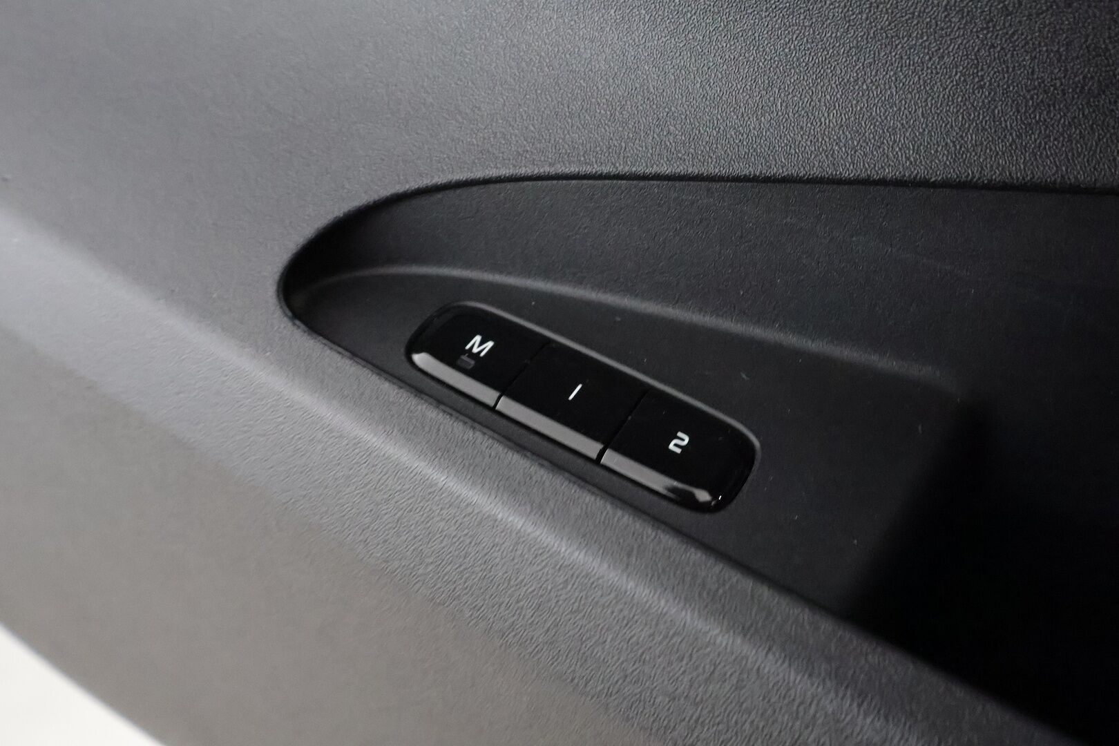 Polestar 2 2021 Long Range Dual Motor Performance, 300kW, 78kWh - ACC | ILP | Koukku / Pixel LED /  H/K / 360-Kamera | Lasikatto | H/K | Muistipenkki | Keyless | Apple&Android | Kahdet Renkaat |