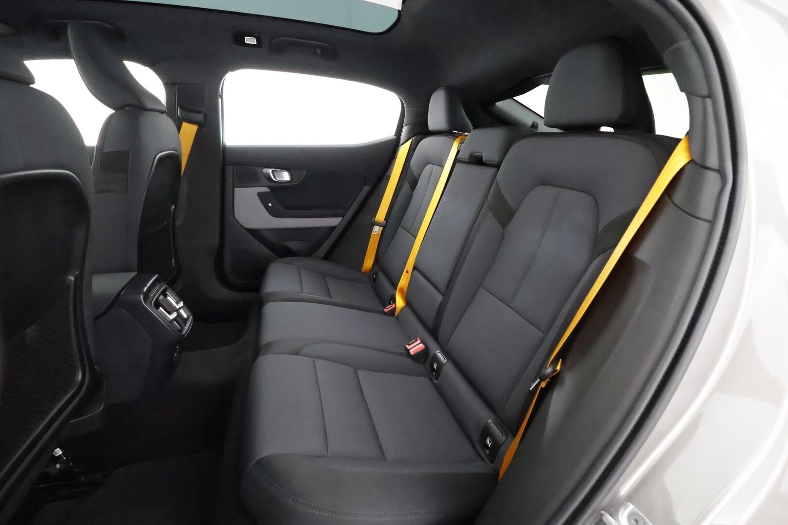 Polestar 2 2021 Long Range Dual Motor Performance, 300kW, 78kWh - ACC | ILP | Koukku / Pixel LED /  H/K / 360-Kamera | Lasikatto | H/K | Muistipenkki | Keyless | Apple&Android | Kahdet Renkaat |